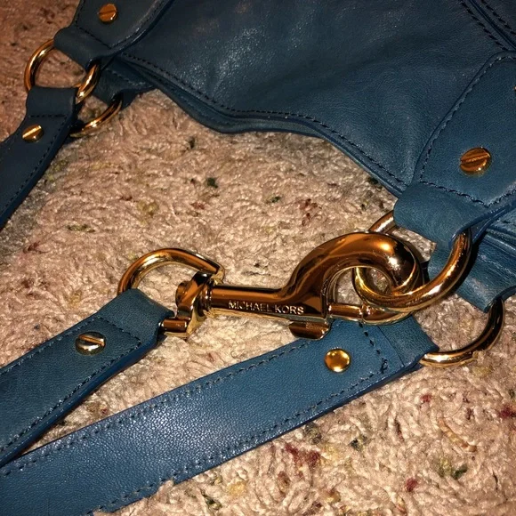 Michael Kors Blue Patent leather Hobo Bag - Picture 5 of 8